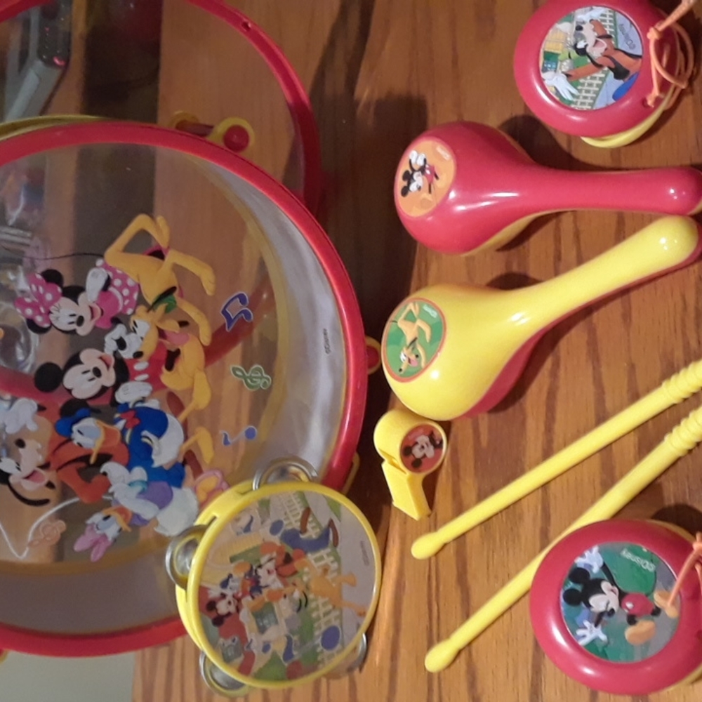 Disney Mikey Mouse Drum set.